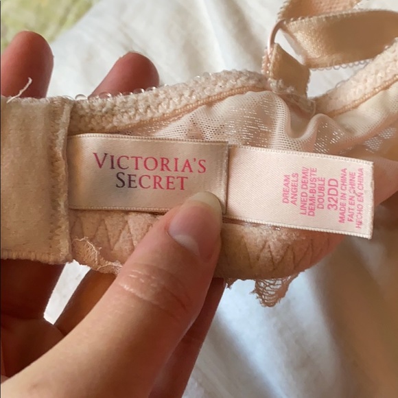 Victoria’s Secret bra - Picture 4 of 4
